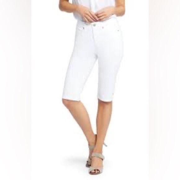 NEW YORK & COMPANY 10 Slit White Bermuda Shorts - Picture 1 of 13